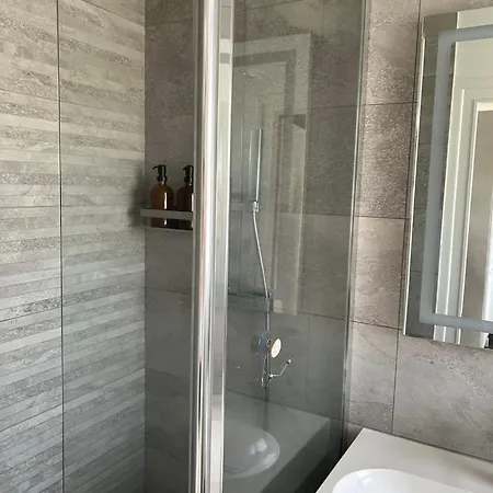 Apartament Et Equipe Avec Vue Sur Le Bassin Vichyssois